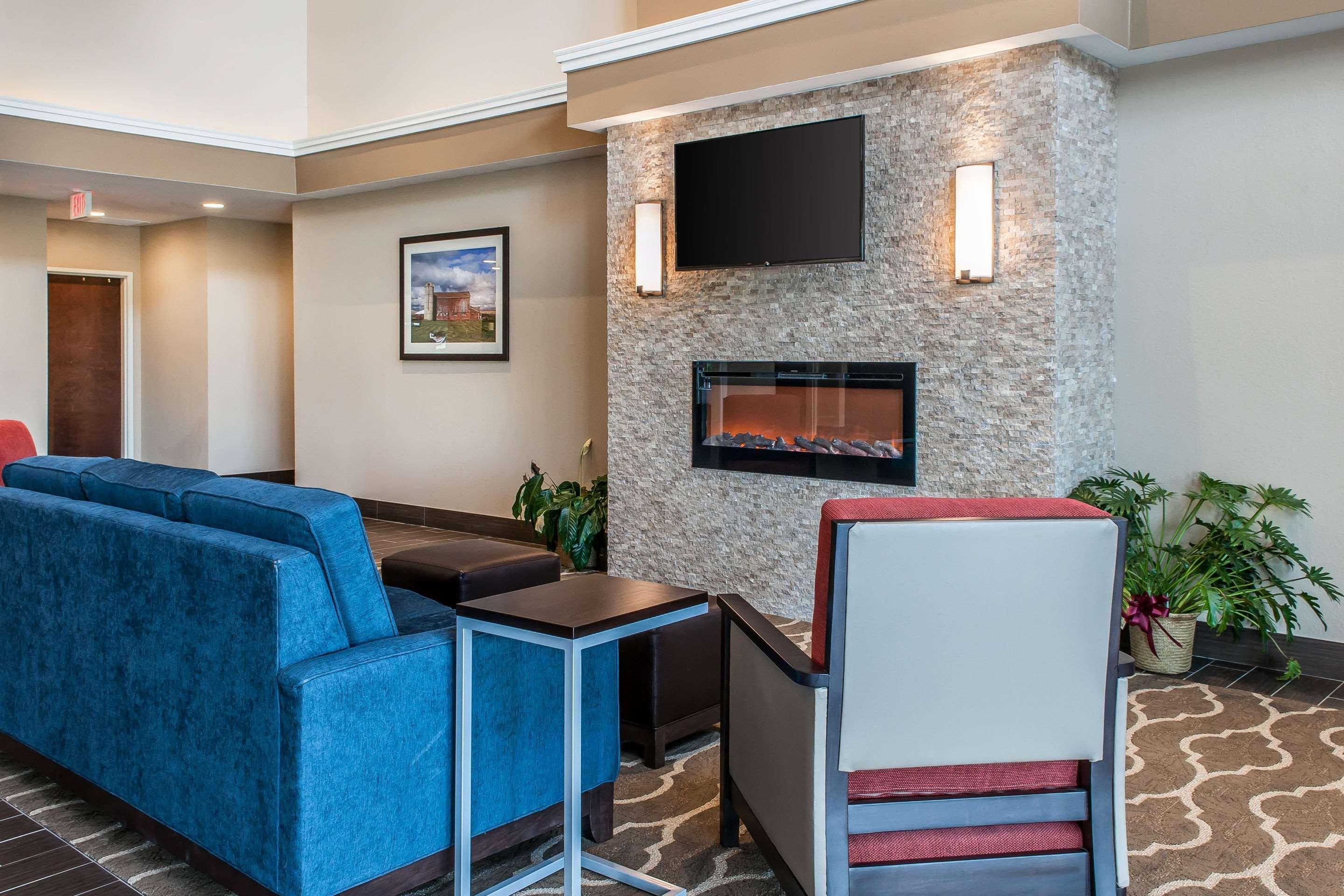 Comfort Suites Rensselaer Near Fair Oaks Buitenkant foto