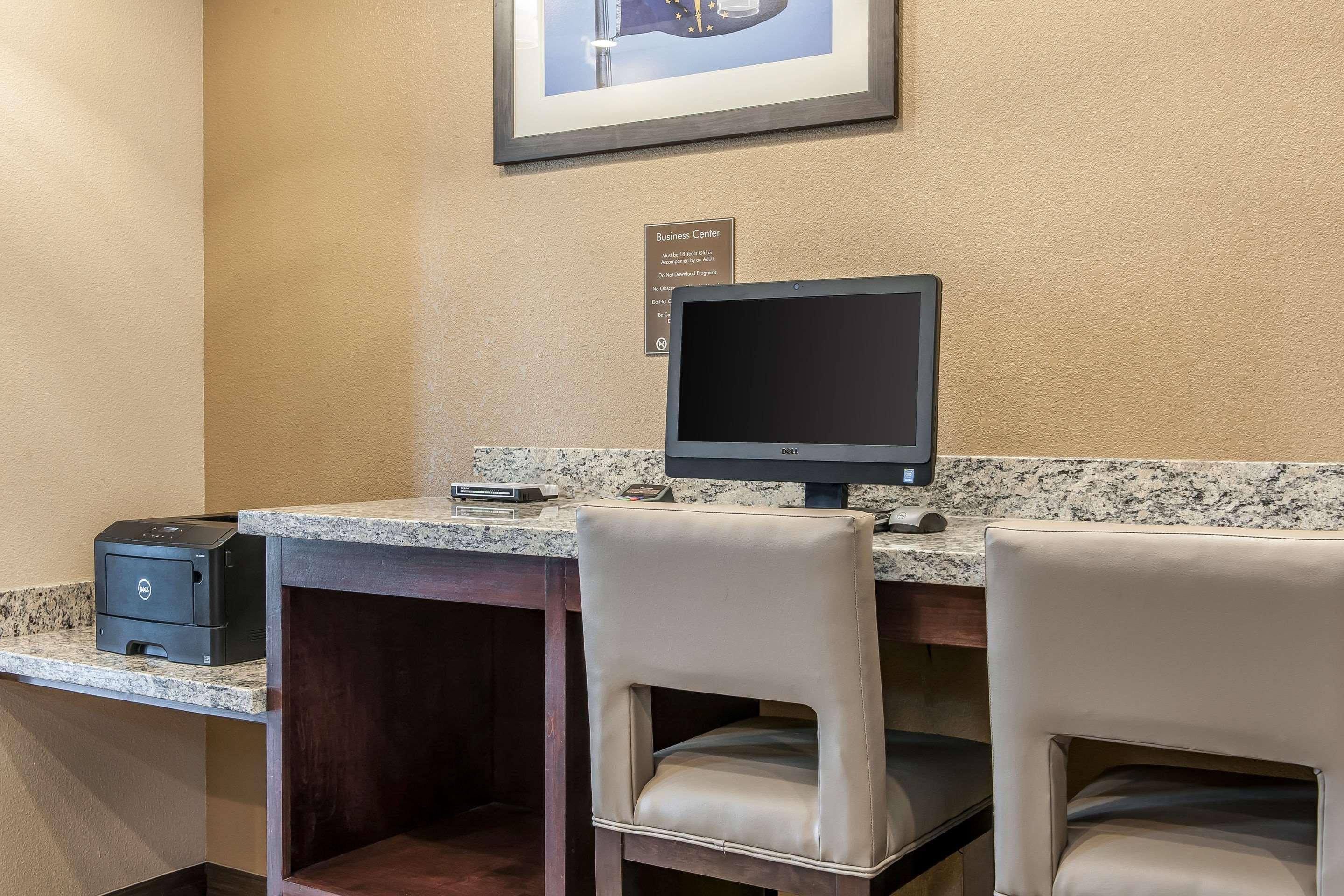 Comfort Suites Rensselaer Near Fair Oaks Buitenkant foto