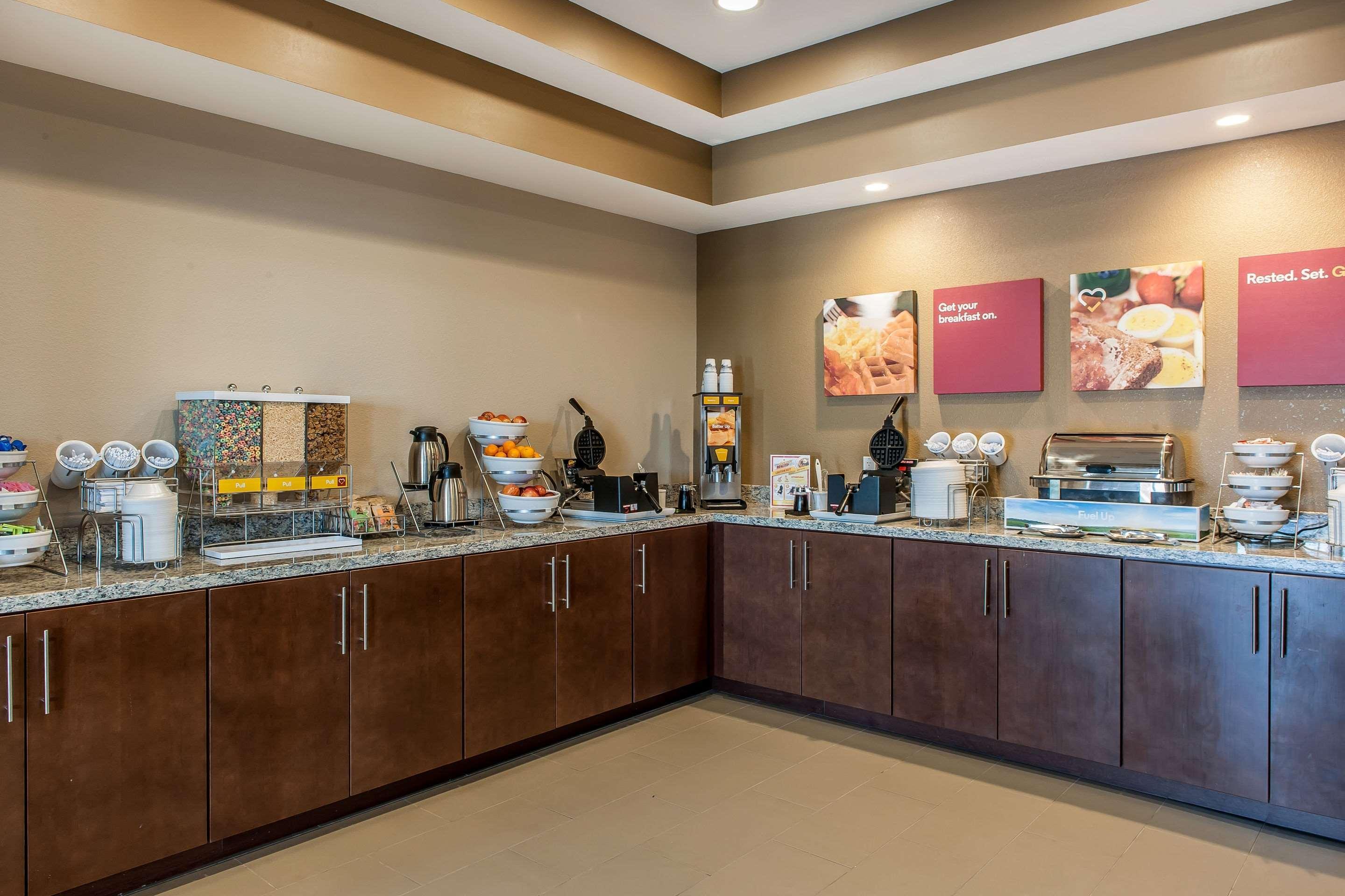 Comfort Suites Rensselaer Near Fair Oaks Buitenkant foto
