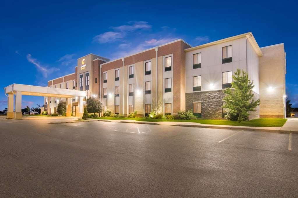 Comfort Suites Rensselaer Near Fair Oaks Buitenkant foto